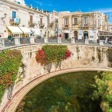 Toro Sol Ortigia - Centro Duomo E Mare 2 Min Appartement Syracuse